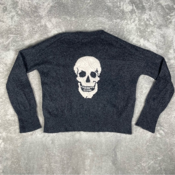 Skull Cashmere Sweater Womens Small Madison Cozy Soft Casual Grunge Goth Punk - Picture 3 of 8